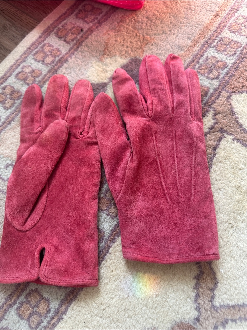 Vintage Aris Isotoner Red Pigskin Suede Leather Gloves Women’s Large Style 88316